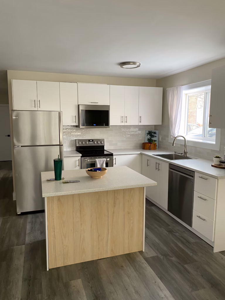 2-95 Evans Ave