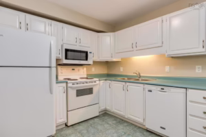 205-64 Cumberland Drive photo 10