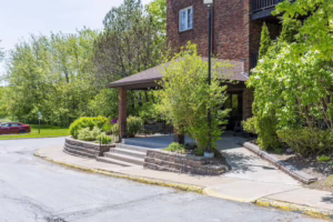 205-64 Cumberland Drive photo 2