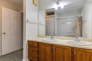 205-64 Cumberland Drive photo 16