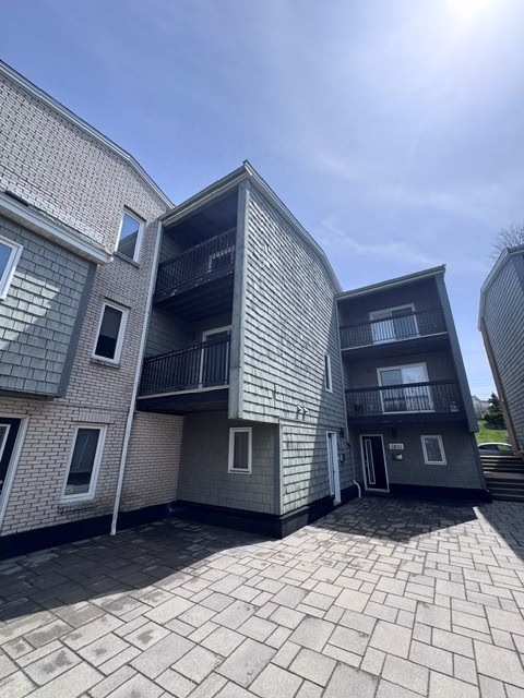 5837 Gainsborough Place