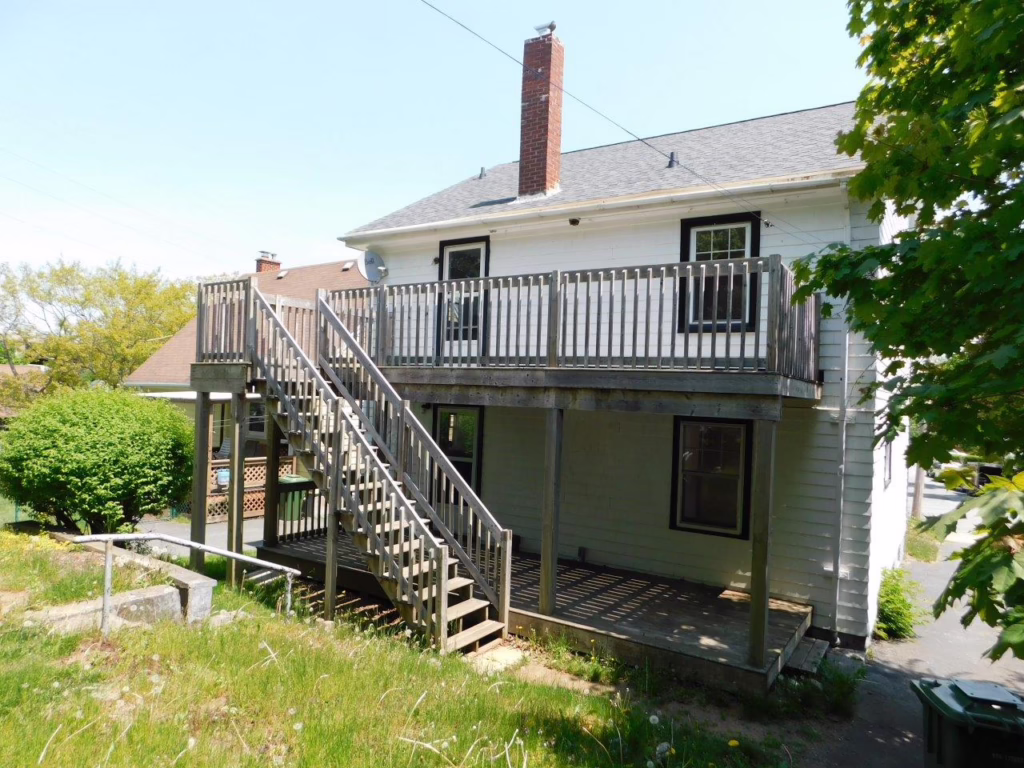 3194B Stanford Street